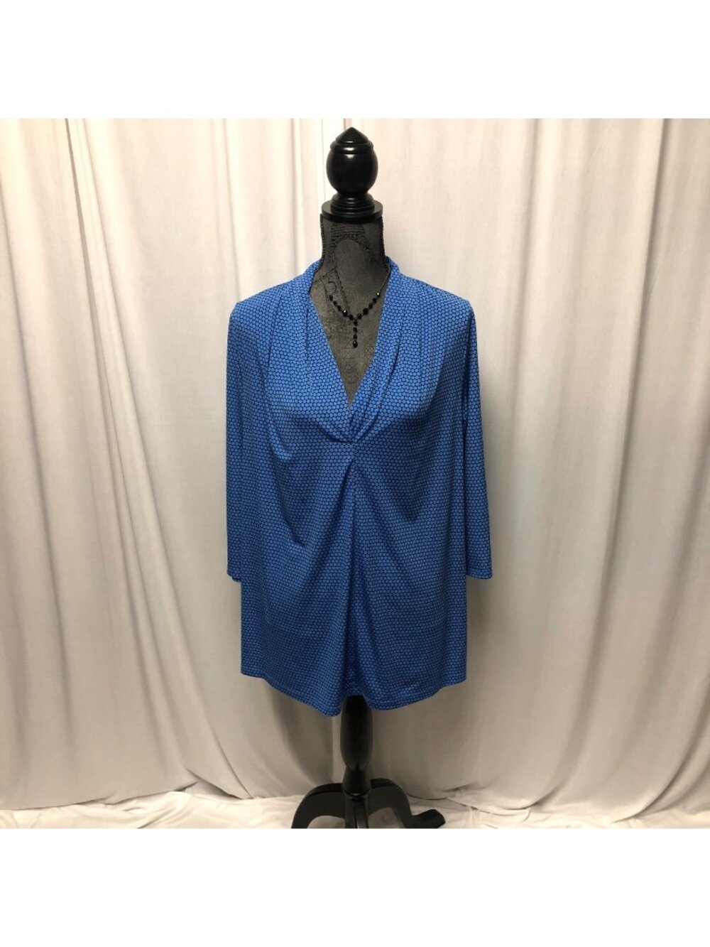 Worthington Top Womens Size 1X Blue Black Honeycomb Pattern Stretchy Blouse